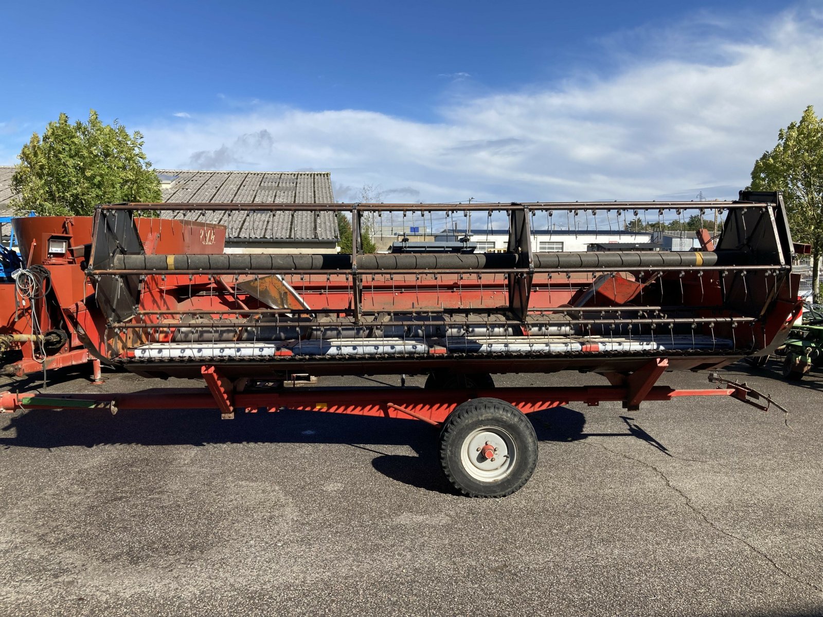 Mähdrescher du type Massey Ferguson MF 32 RS, Gebrauchtmaschine en AUTUN (Photo 11)