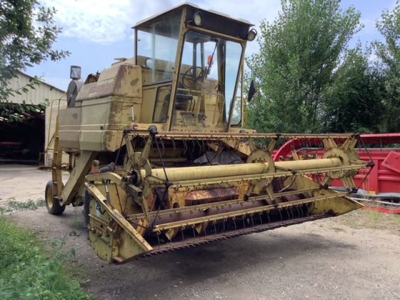 Mähdrescher typu New Holland 1540, Gebrauchtmaschine w les hayons (Zdjęcie 2)