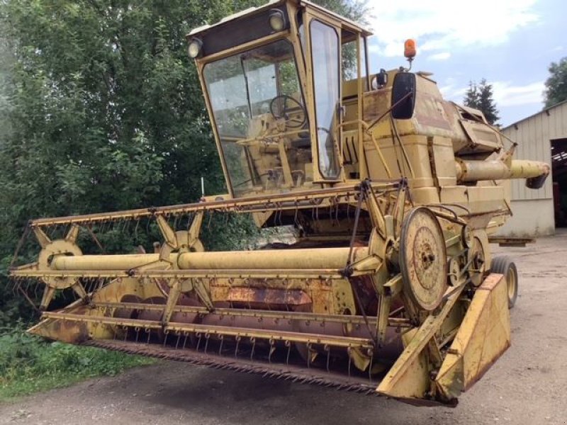 Mähdrescher typu New Holland 1540, Gebrauchtmaschine w les hayons (Zdjęcie 1)