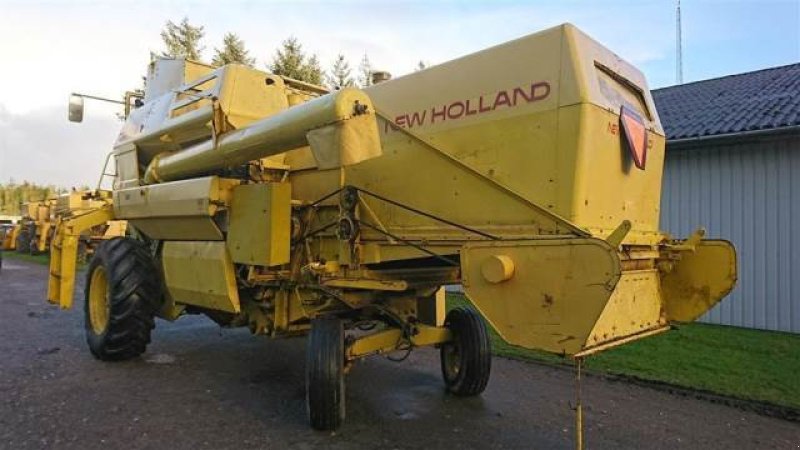 Mähdrescher Türe ait New Holland 1550, Gebrauchtmaschine içinde Hemmet (resim 3)