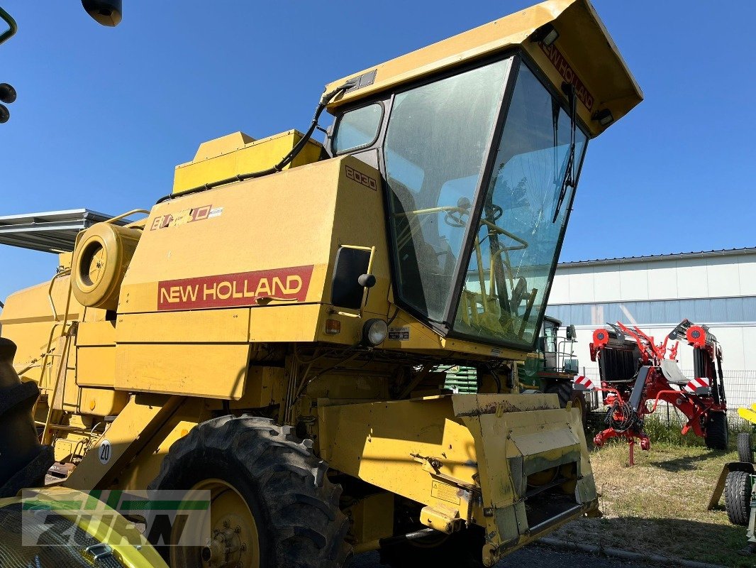 Mähdrescher des Typs New Holland 8030, Gebrauchtmaschine in Rot am See (Bild 4)