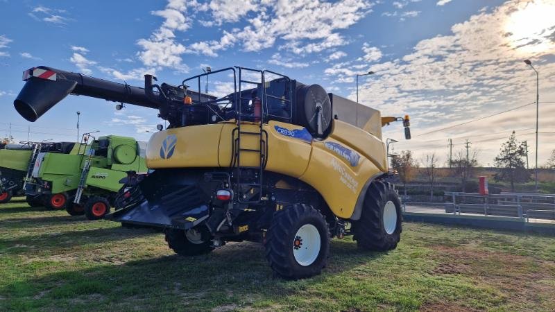 Mähdrescher typu New Holland Combina New Holland CR 8.90, Gebrauchtmaschine w Ovidiu jud. Constanta (Zdjęcie 5)