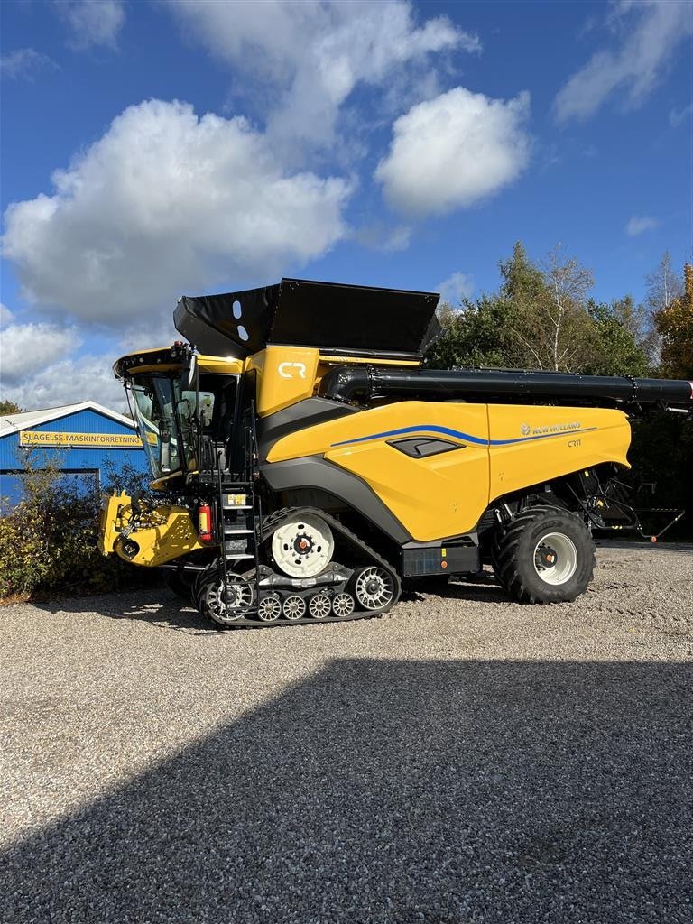 Mähdrescher of the type New Holland CR 11, Gebrauchtmaschine in Maribo (Picture 1)