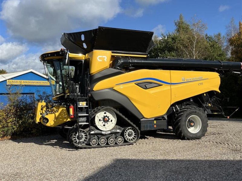 Mähdrescher van het type New Holland CR 11, Gebrauchtmaschine in Maribo (Foto 1)