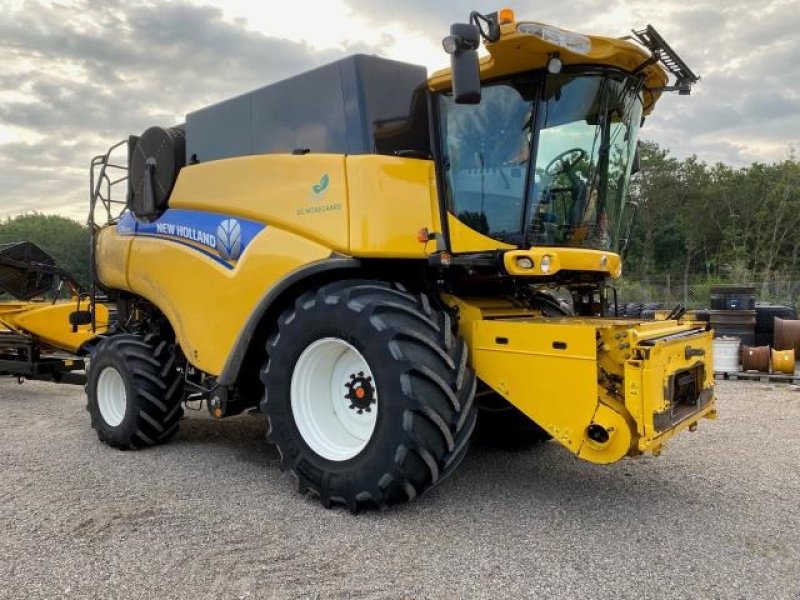 Mähdrescher του τύπου New Holland CR 8080, Gebrauchtmaschine σε Tim (Φωτογραφία 2)