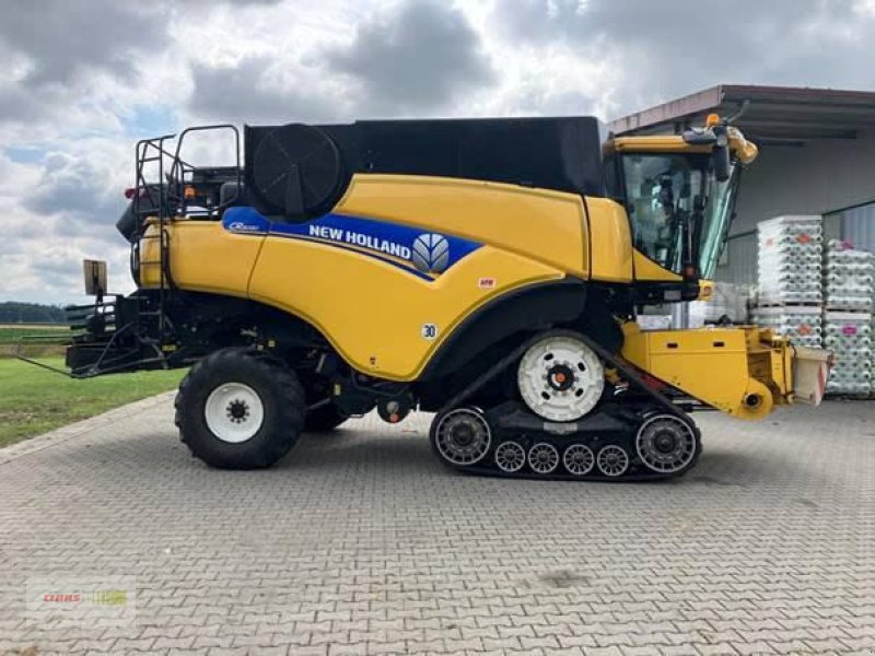 Mähdrescher del tipo New Holland CR 8080, Gebrauchtmaschine en Moos (Imagen 3)