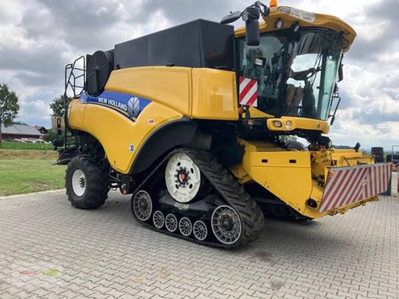 Mähdrescher typu New Holland CR 8080, Gebrauchtmaschine v Moos