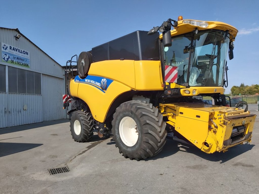 Mähdrescher типа New Holland CR 8080, Gebrauchtmaschine в VERT TOULON (Фотография 5)