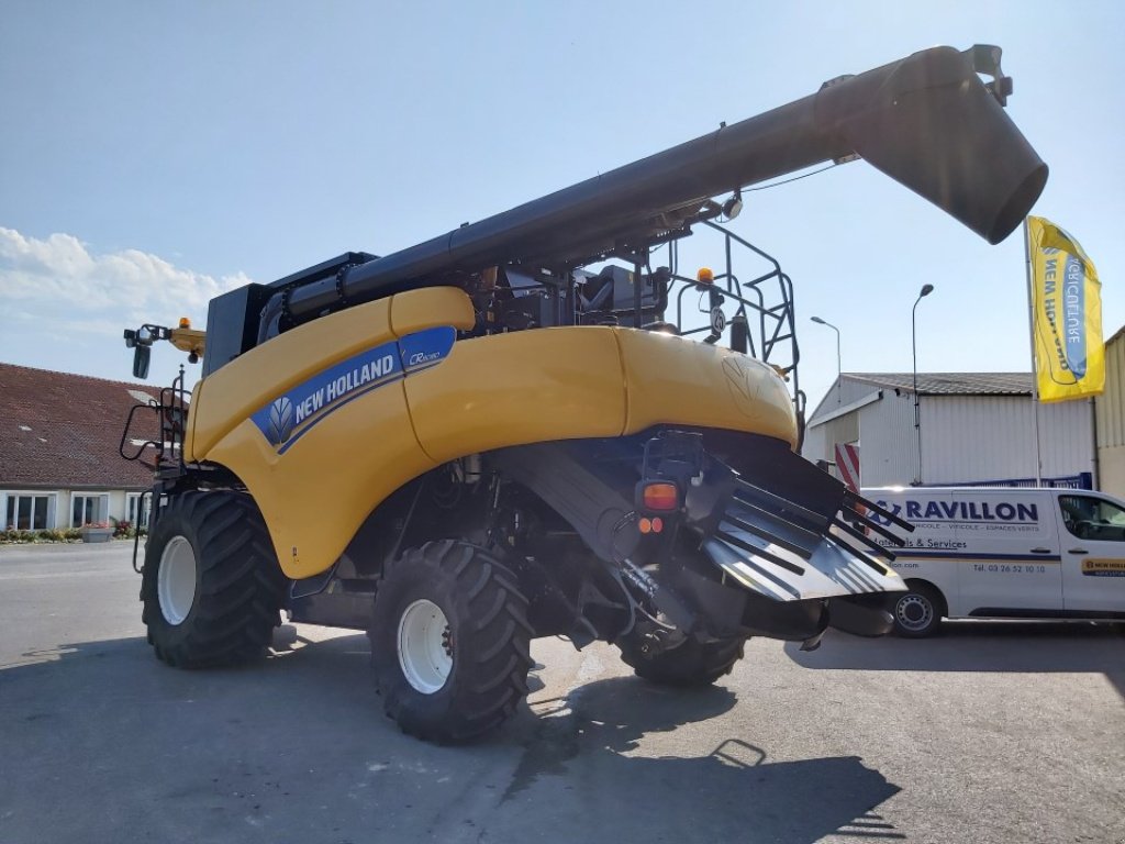 Mähdrescher van het type New Holland CR 8080, Gebrauchtmaschine in VERT TOULON (Foto 9)