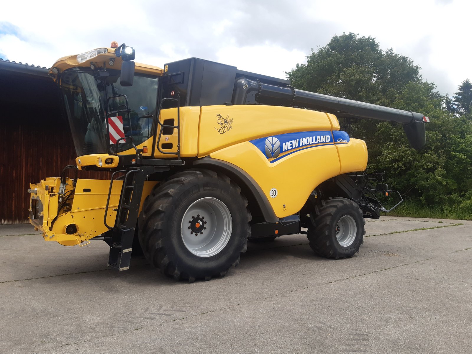 Mähdrescher van het type New Holland CR 8080, Gebrauchtmaschine in Penzing (Foto 2)