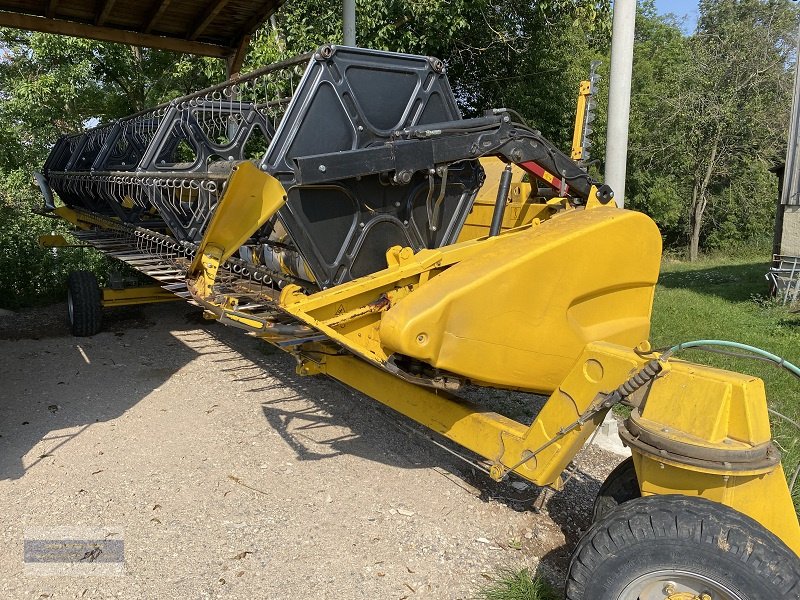 Mähdrescher del tipo New Holland CR 8080, Gebrauchtmaschine en Bad Köstritz (Imagen 15)