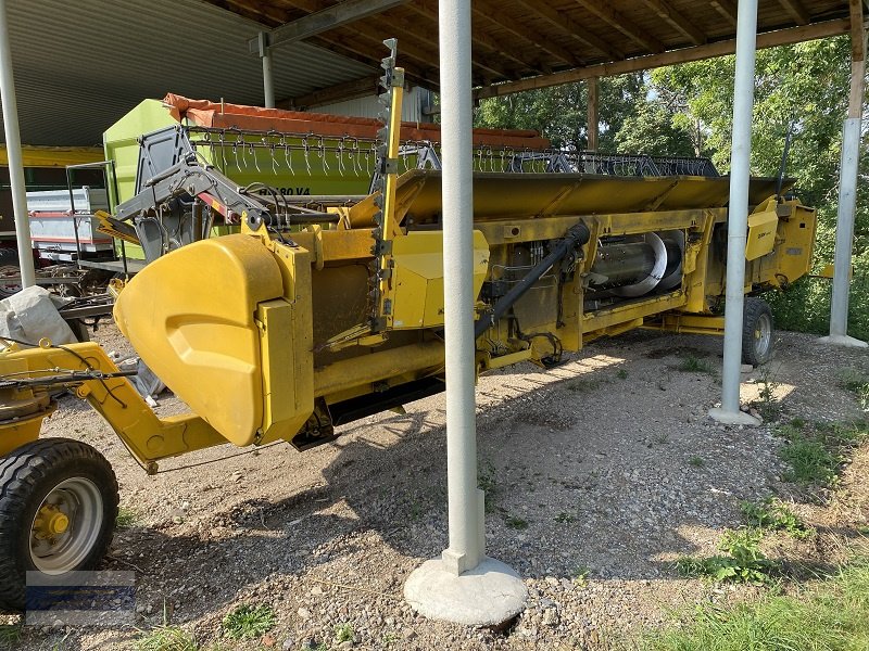 Mähdrescher des Typs New Holland CR 8080, Gebrauchtmaschine in Bad Köstritz (Bild 16)