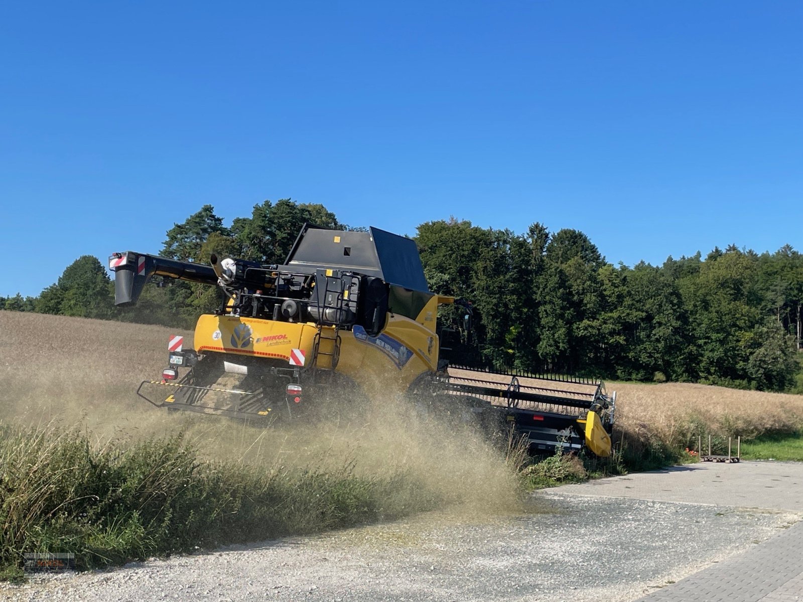 Mähdrescher of the type New Holland CR 8.80 Raupe - Intelli Sense, Gebrauchtmaschine in Lichtenfels (Picture 4)