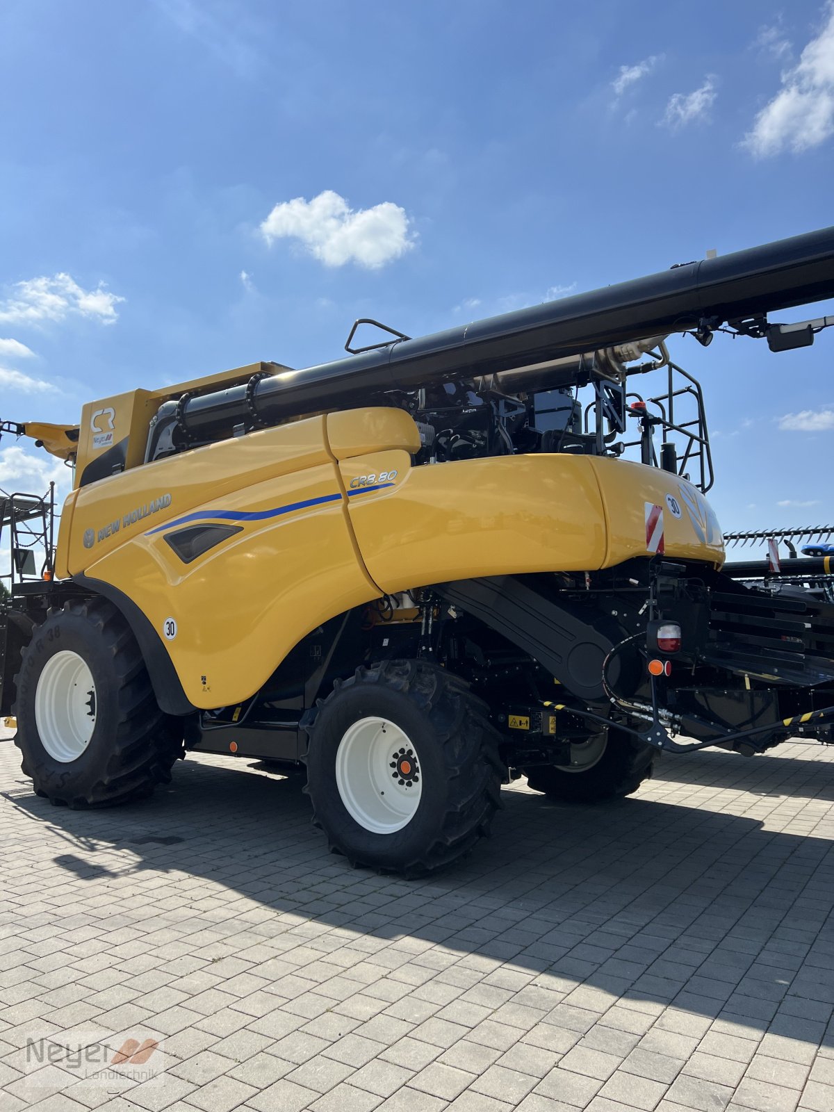 Mähdrescher of the type New Holland CR 8.80 Vorführer, Neumaschine in Bad Waldsee Mennisweiler (Picture 4)