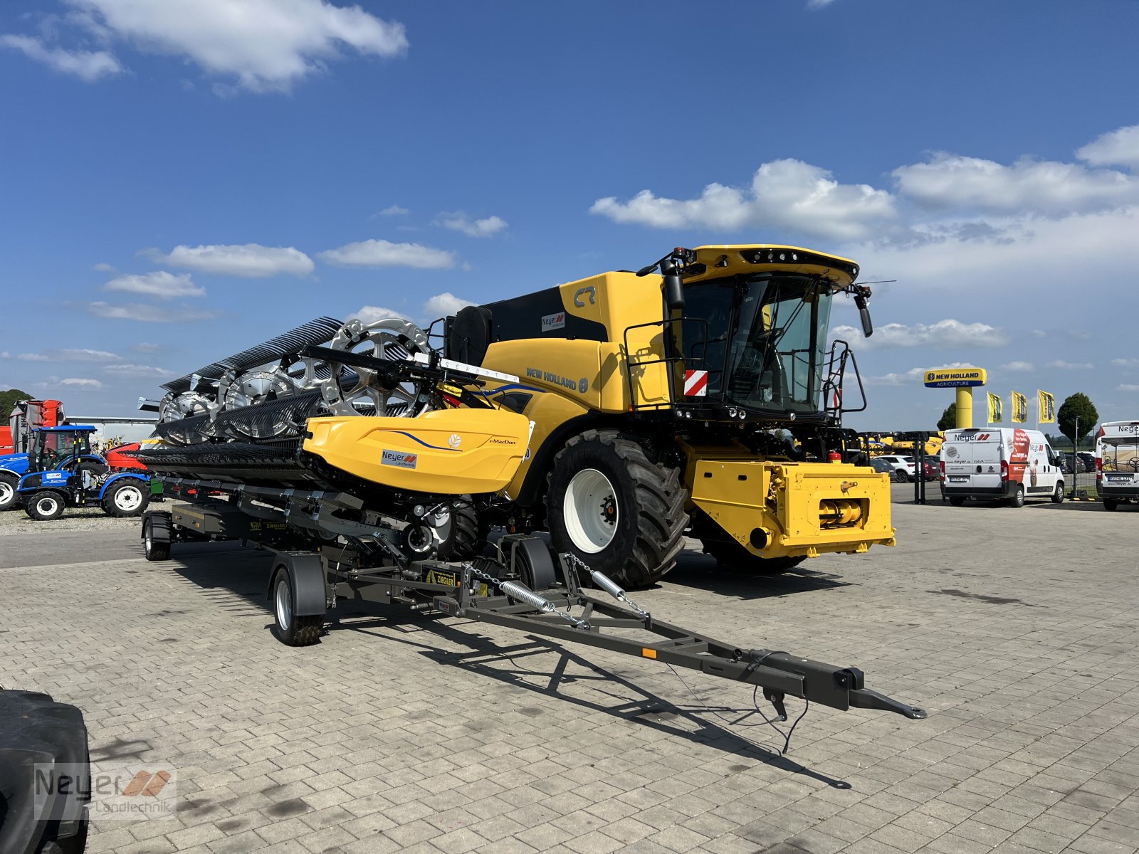 Mähdrescher of the type New Holland CR 8.80 Vorführer, Neumaschine in Bad Waldsee Mennisweiler (Picture 12)