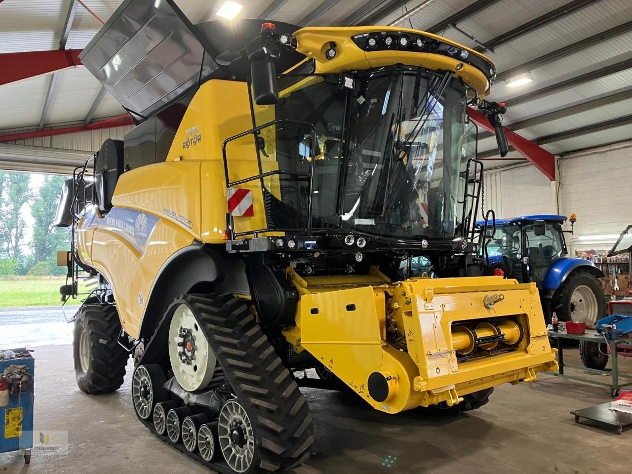 Mähdrescher van het type New Holland CR 8.90 Raupe, Gebrauchtmaschine in Neuhof - Dorfborn (Foto 1)