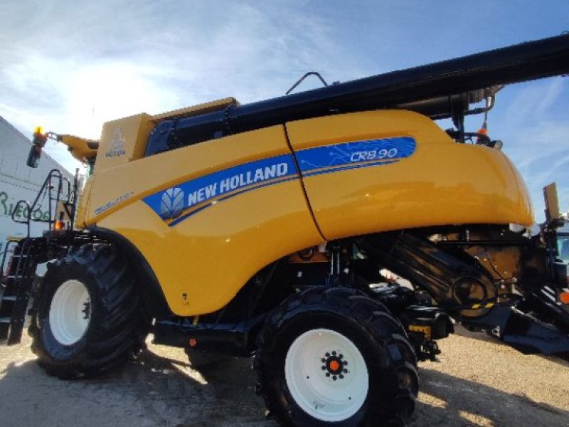 Mähdrescher типа New Holland CR 8.90, Gebrauchtmaschine в FRESNAY LE COMTE (Фотография 1)