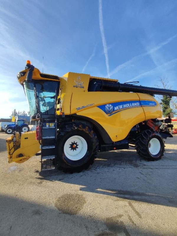 Mähdrescher от тип New Holland CR 8.90, Gebrauchtmaschine в FRESNAY LE COMTE (Снимка 2)