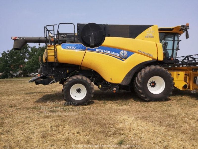 Mähdrescher des Typs New Holland CR 8.90, Gebrauchtmaschine in FRESNAY LE COMTE (Bild 2)