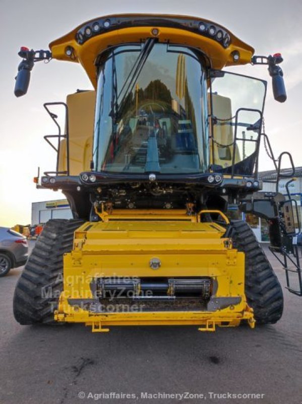 Mähdrescher del tipo New Holland CR 8.90, Gebrauchtmaschine en FRESNAY LE COMTE (Imagen 2)