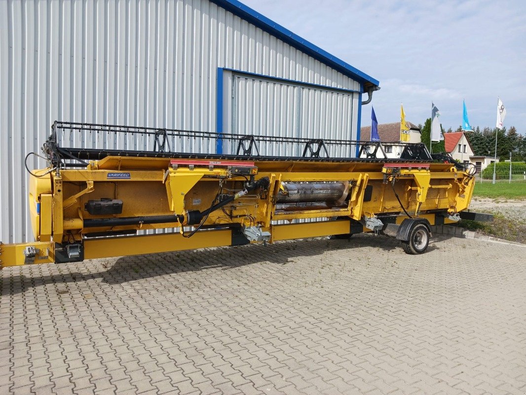 Mähdrescher del tipo New Holland CR 8.90, Gebrauchtmaschine en Ebersbach (Imagen 13)