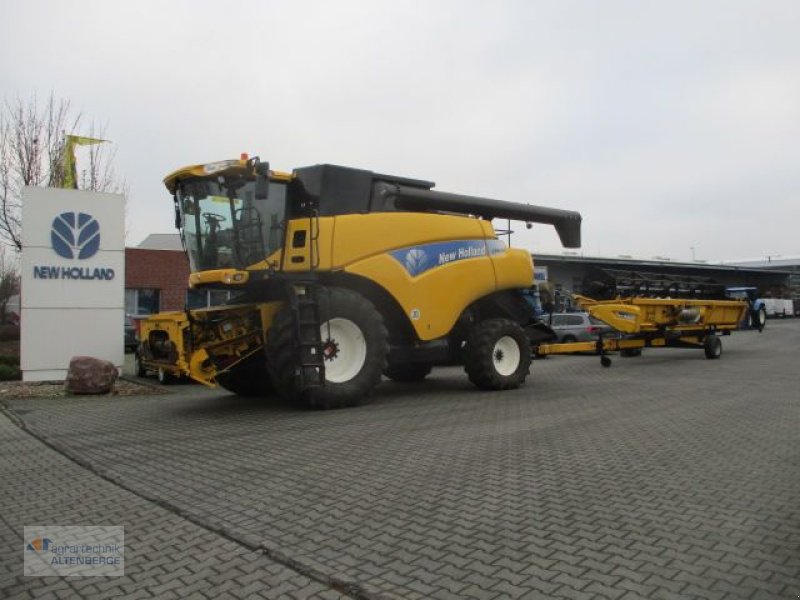 Mähdrescher van het type New Holland CR 9060 / CR9060, Gebrauchtmaschine in Altenberge (Foto 1)