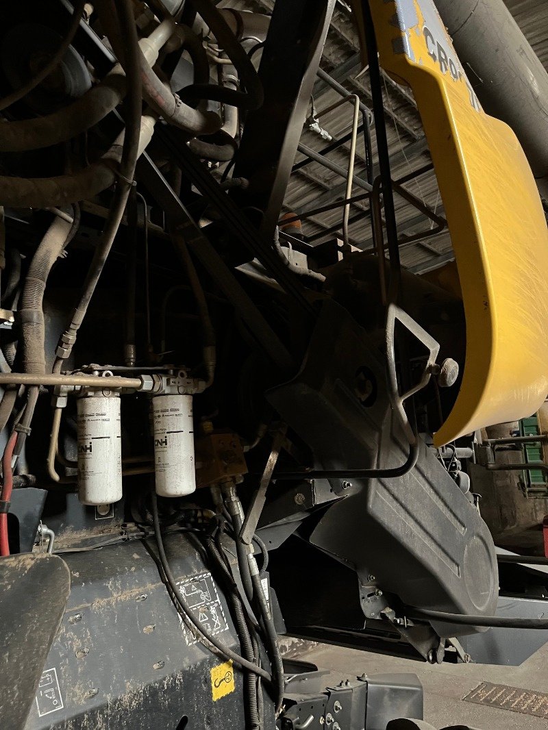 Mähdrescher of the type New Holland CR 9070, Gebrauchtmaschine in Ebersbach (Picture 16)