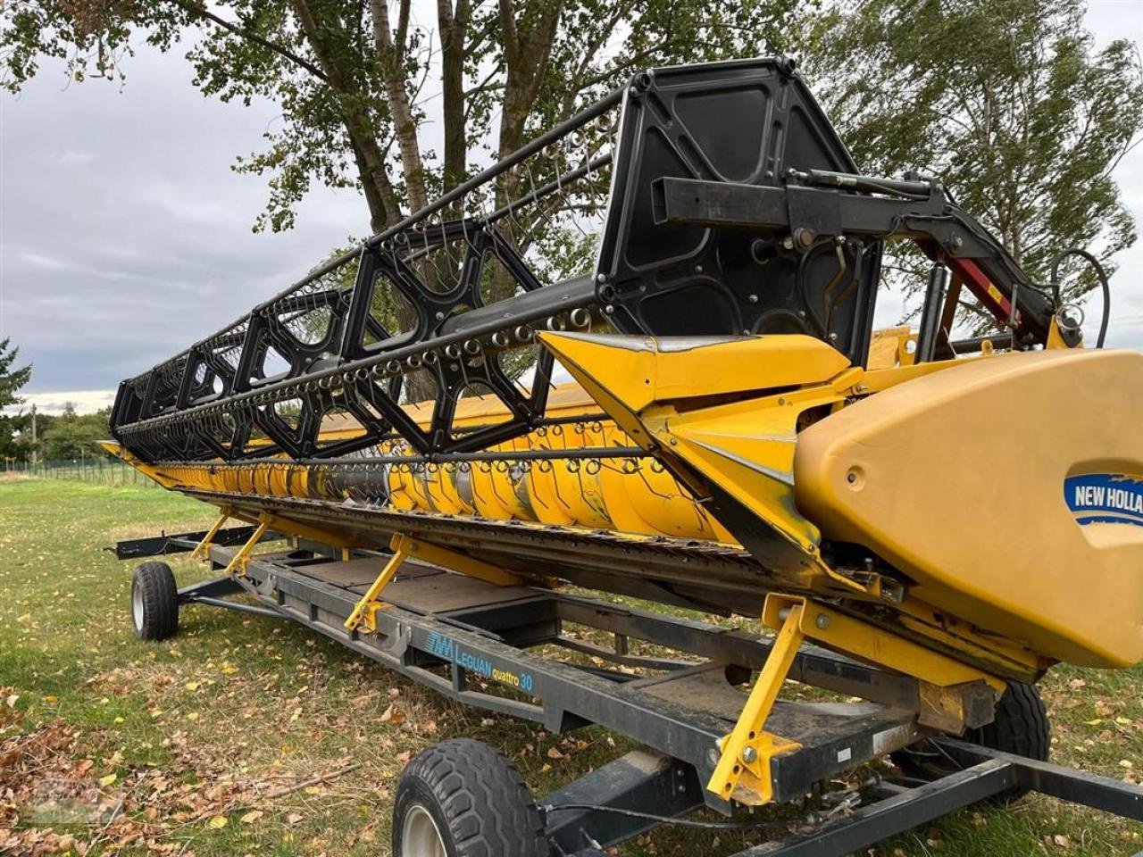 Mähdrescher des Typs New Holland CR 9070, Gebrauchtmaschine in Schora (Bild 12)