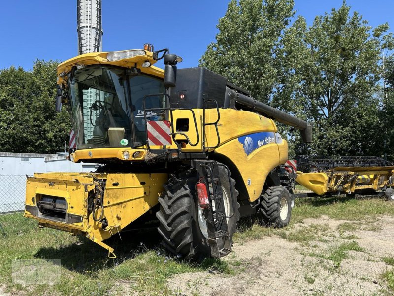 Mähdrescher van het type New Holland CR 9070, Gebrauchtmaschine in Pragsdorf (Foto 1)