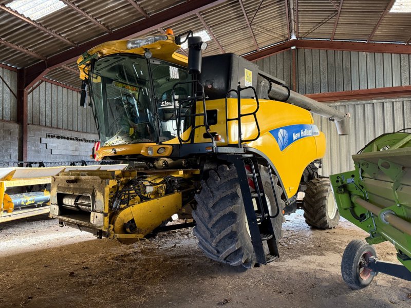 Mähdrescher van het type New Holland CR 9080 ELEVATION, Gebrauchtmaschine in Marolles (Foto 1)