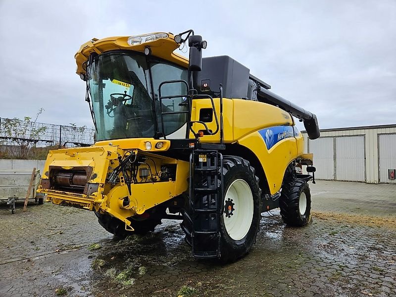 Mähdrescher tip New Holland CR 9080 mit Brandschaden, Gebrauchtmaschine in Honigsee (Poză 1)