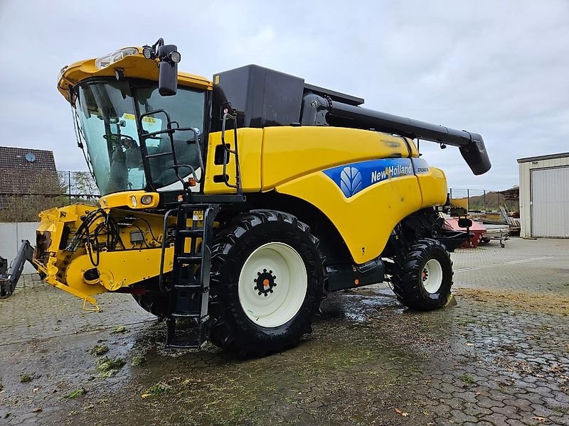 Mähdrescher tip New Holland CR 9080 mit Brandschaden, Gebrauchtmaschine in Honigsee (Poză 2)