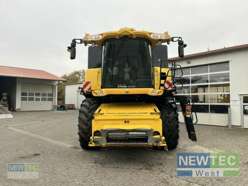 Mähdrescher des Typs New Holland CR 9080, Gebrauchtmaschine in Syke-Heiligenfelde (Bild 2)