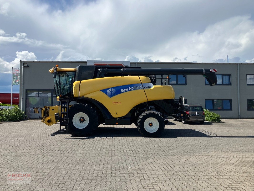 Mähdrescher Türe ait New Holland CR 9090 Allrad, Gebrauchtmaschine içinde Demmin (resim 2)