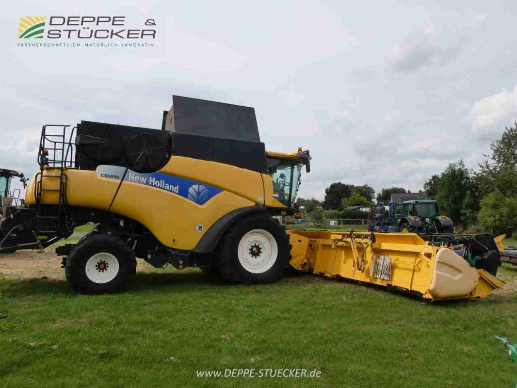 Mähdrescher van het type New Holland CR 9090 Elevation, Gebrauchtmaschine in Lauterberg/Barbis (Foto 9)