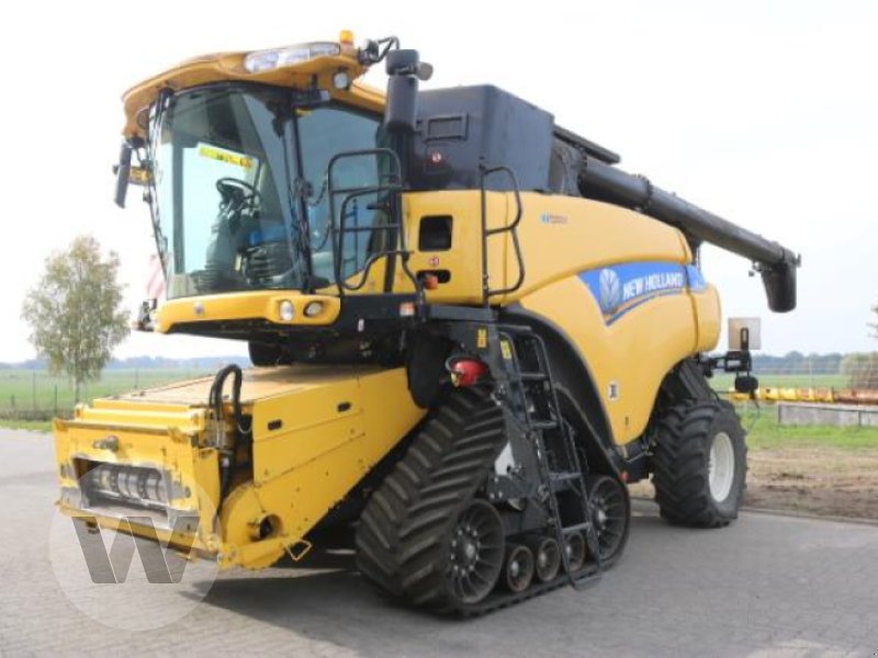 Mähdrescher del tipo New Holland CR 9090 SCR, Gebrauchtmaschine In Dedelow