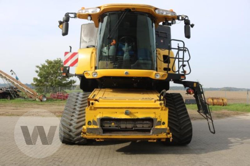 Mähdrescher del tipo New Holland CR 9090 SCR, Gebrauchtmaschine In Dedelow (Immagine 3)