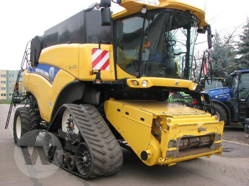 Mähdrescher del tipo New Holland CR 9090 SCR, Gebrauchtmaschine In Dedelow (Immagine 2)