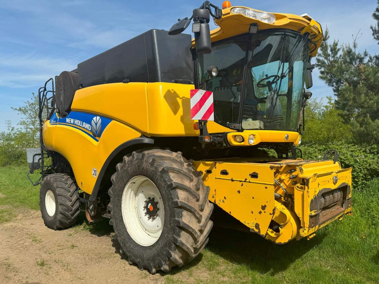 Mähdrescher del tipo New Holland CR 9090 SCR, Gebrauchtmaschine In Könnern (Immagine 1)