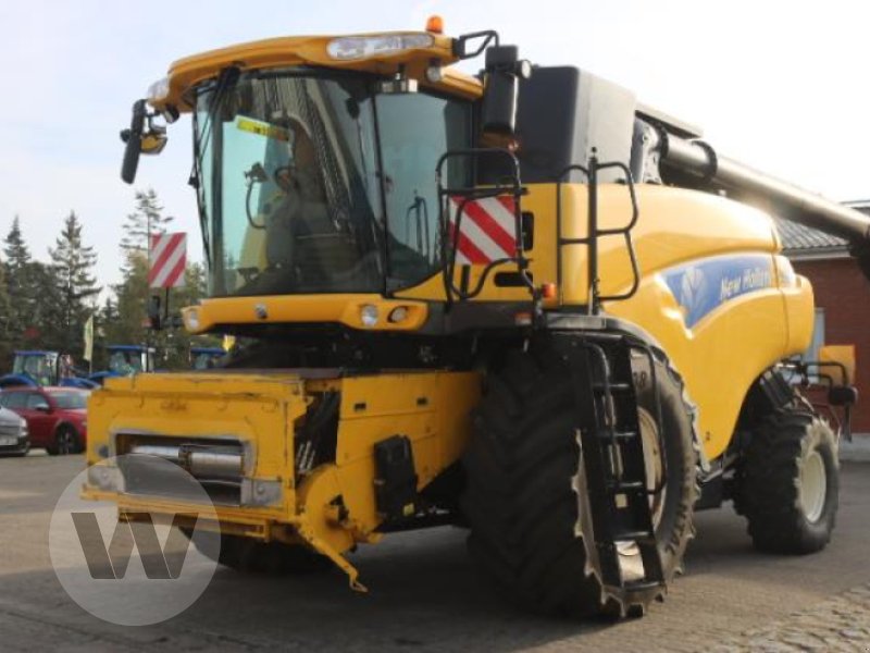 Mähdrescher van het type New Holland CR 9090, Gebrauchtmaschine in Jördenstorf (Foto 1)