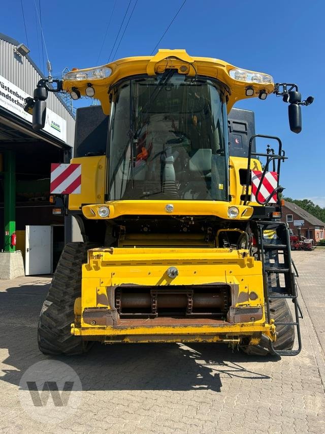 Mähdrescher del tipo New Holland CR 9090, Gebrauchtmaschine In Börm (Immagine 3)