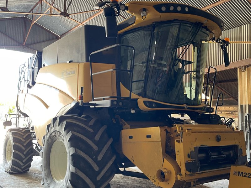 Mähdrescher van het type New Holland CR 9.80, Gebrauchtmaschine in Marolles