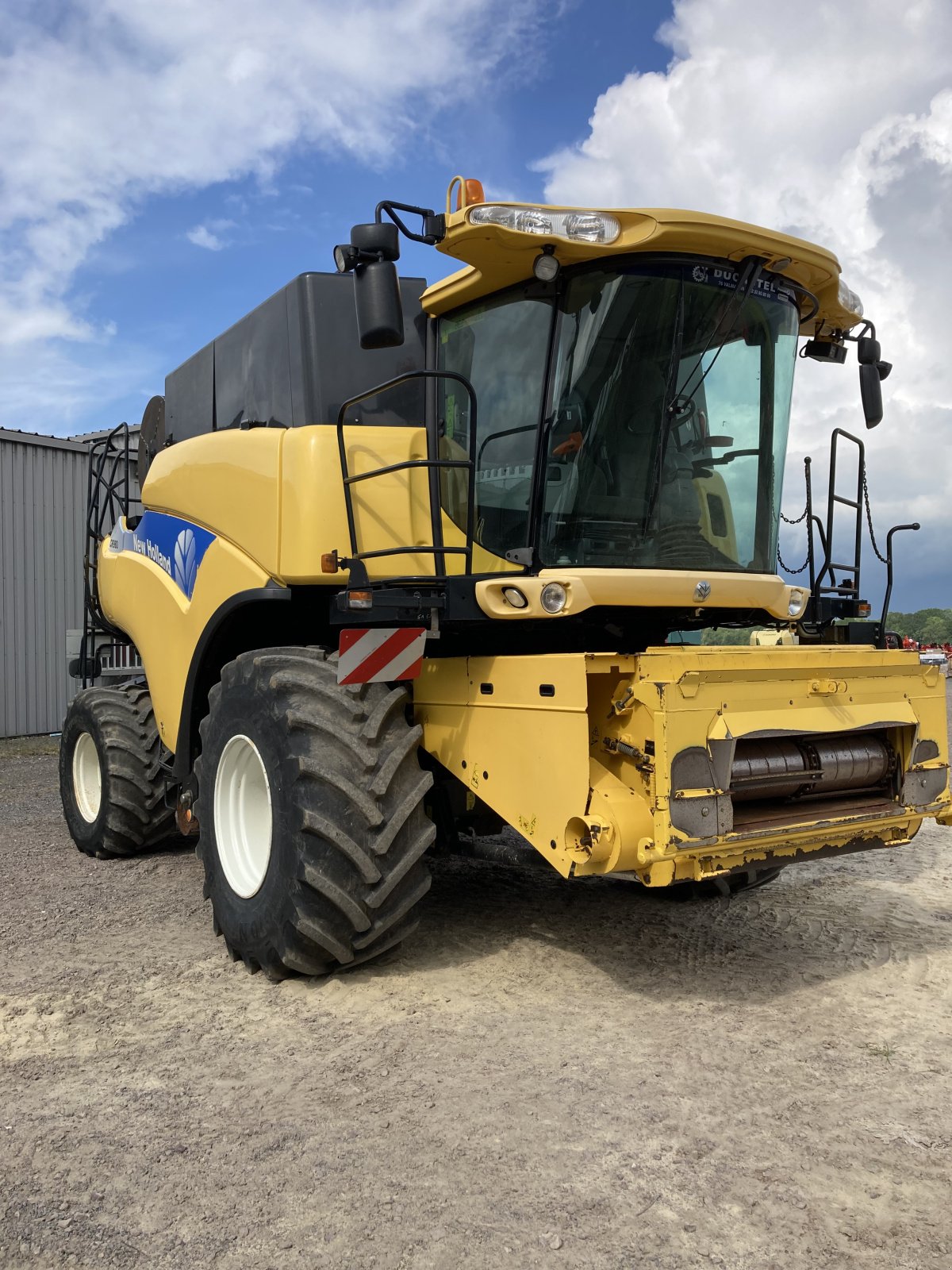 Mähdrescher του τύπου New Holland CR 980, Gebrauchtmaschine σε CINTHEAUX (Φωτογραφία 4)