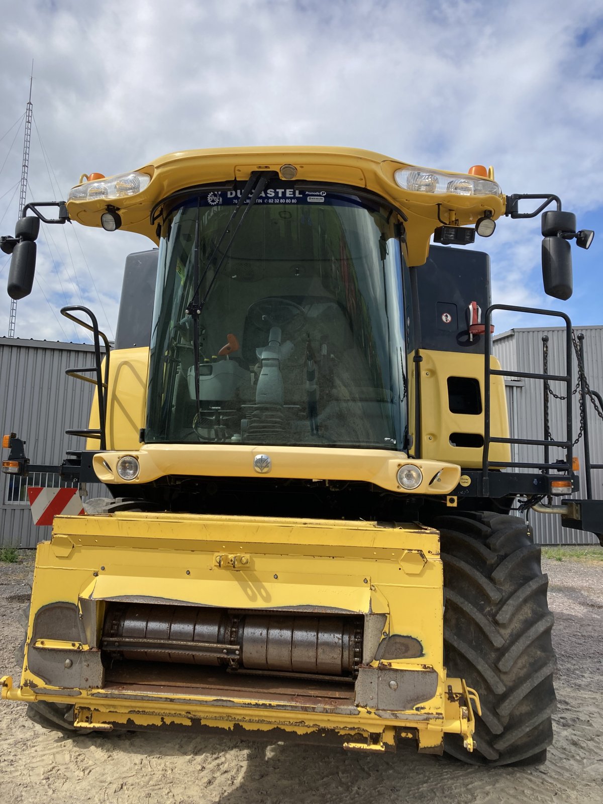 Mähdrescher del tipo New Holland CR 980, Gebrauchtmaschine en CINTHEAUX (Imagen 11)