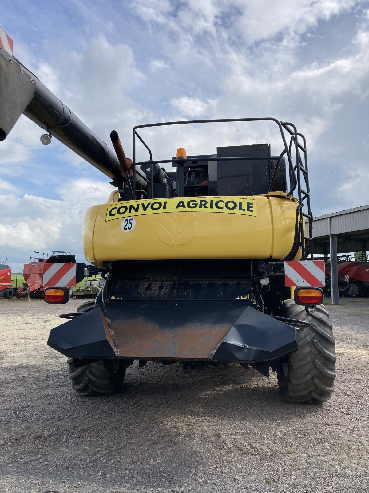 Mähdrescher of the type New Holland CR 980, Gebrauchtmaschine in CINTHEAUX (Picture 2)