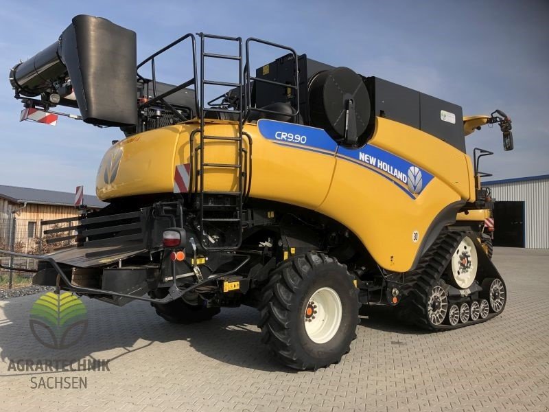 Mähdrescher des Typs New Holland CR 9.90 SCR SmartTrax, Gebrauchtmaschine in Ebersbach (Bild 4)