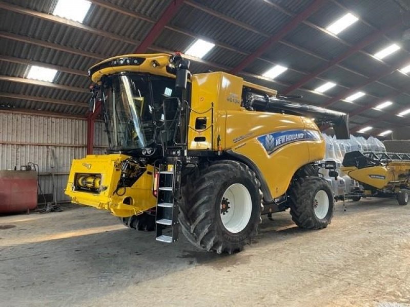 Buy New Holland CR 9.90 second-hand and new - technikboerse.com