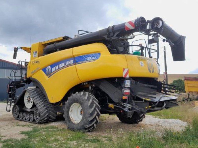 Mähdrescher des Typs New Holland CR 9.90, Gebrauchtmaschine in VELAINES (Bild 10)