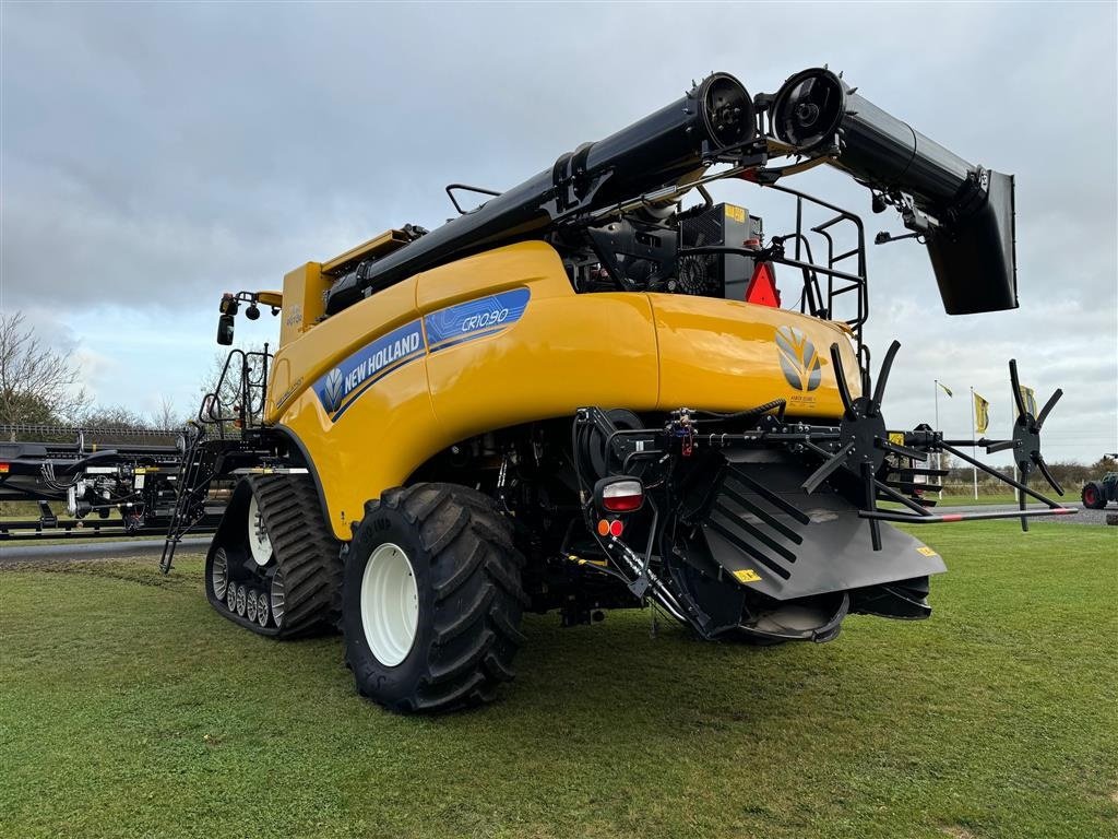 Mähdrescher tip New Holland CR10.90 34" Traks 4WD, Gebrauchtmaschine in Holstebro (Poză 4)