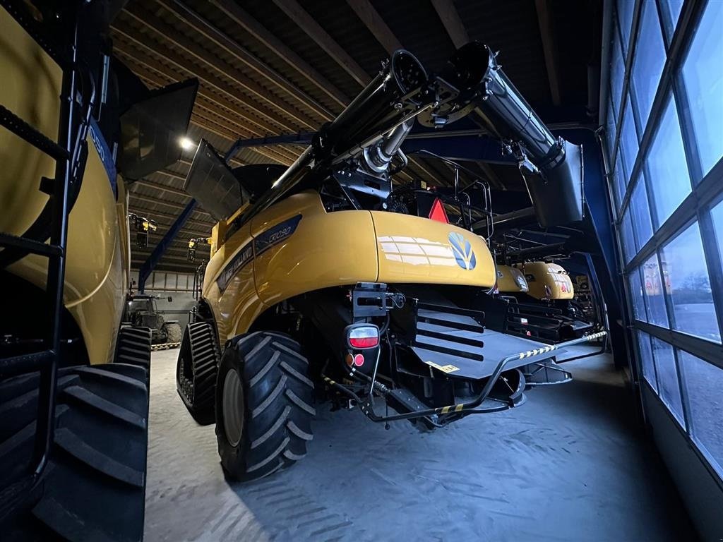 Mähdrescher tipa New Holland CR10.90 SLH + 41” VarioFeed HD/MacDon FD2, Gebrauchtmaschine u Gjerlev J. (Slika 4)